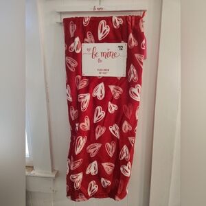 Red Heart Print Plush Throw Blanket